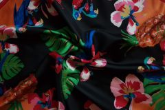 ткань платок с цветами и попугаем Италия