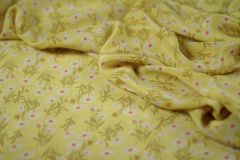 ткань желтый шелковый крепдешин с ромашками №21 крепдешин шелк цветы желтая Италия