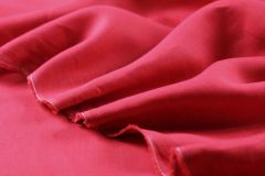 ткань красный лен полотняного плетения костюмно-плательная лен однотонная красная Италия