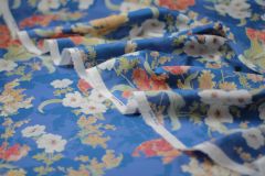 ткань крепдешин с эластаном василькового цвета крепдешин шелк цветы голубая Италия