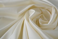 ткань атлас с эластаном молочного цвета Италия