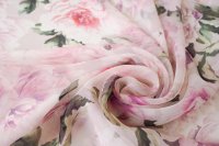 ткань креповый шелк с розовыми пионами