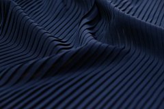 ткань плиссе темно-синего цвета плиссе полиэстер однотонная синяя Италия