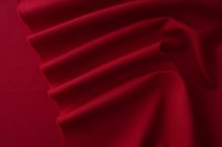 ткань двухслойная атласная шерсть Армани темно-красного цвета