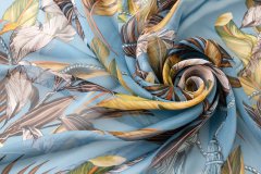 ткань шифон пыльно-голубого цвета с флористическим принтом Италия