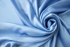 ткань голубой шелковый атлас с логотипом Италия