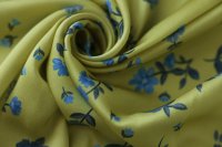 ткань желтая вискоза для шитья с цветами (сатин)