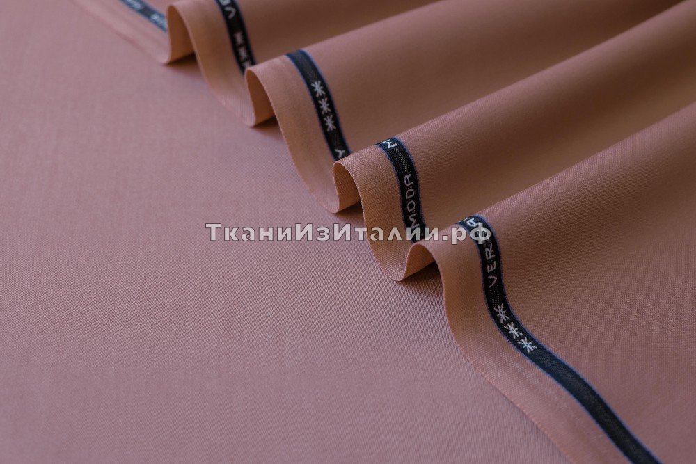 ткань шерсть с эластаном темно-розового цвета, костюмно-плательная шерсть однотонная розовая Италия